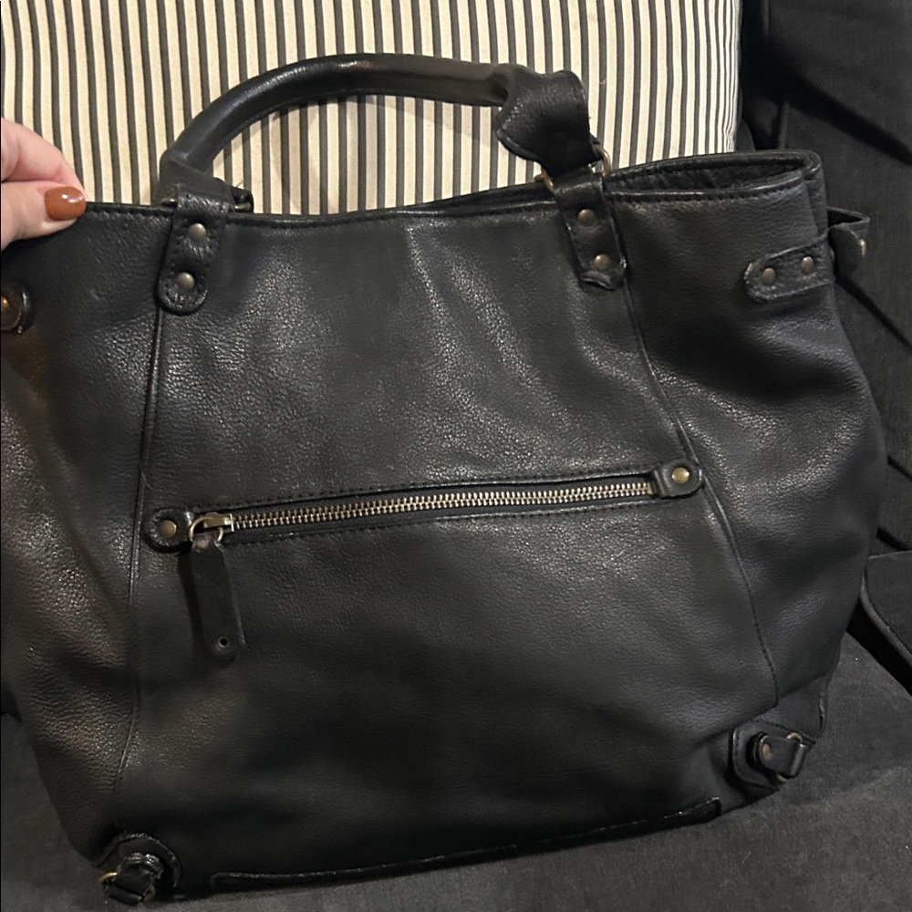 Abaco Black Leather Tote Bag - Picture 4 of 9